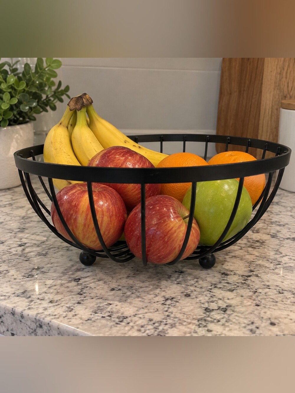 Black Metal Wire Fruit Bowl Basket – 9"